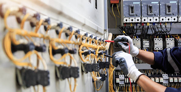 Professional Electrician technician working in Sanford, FL